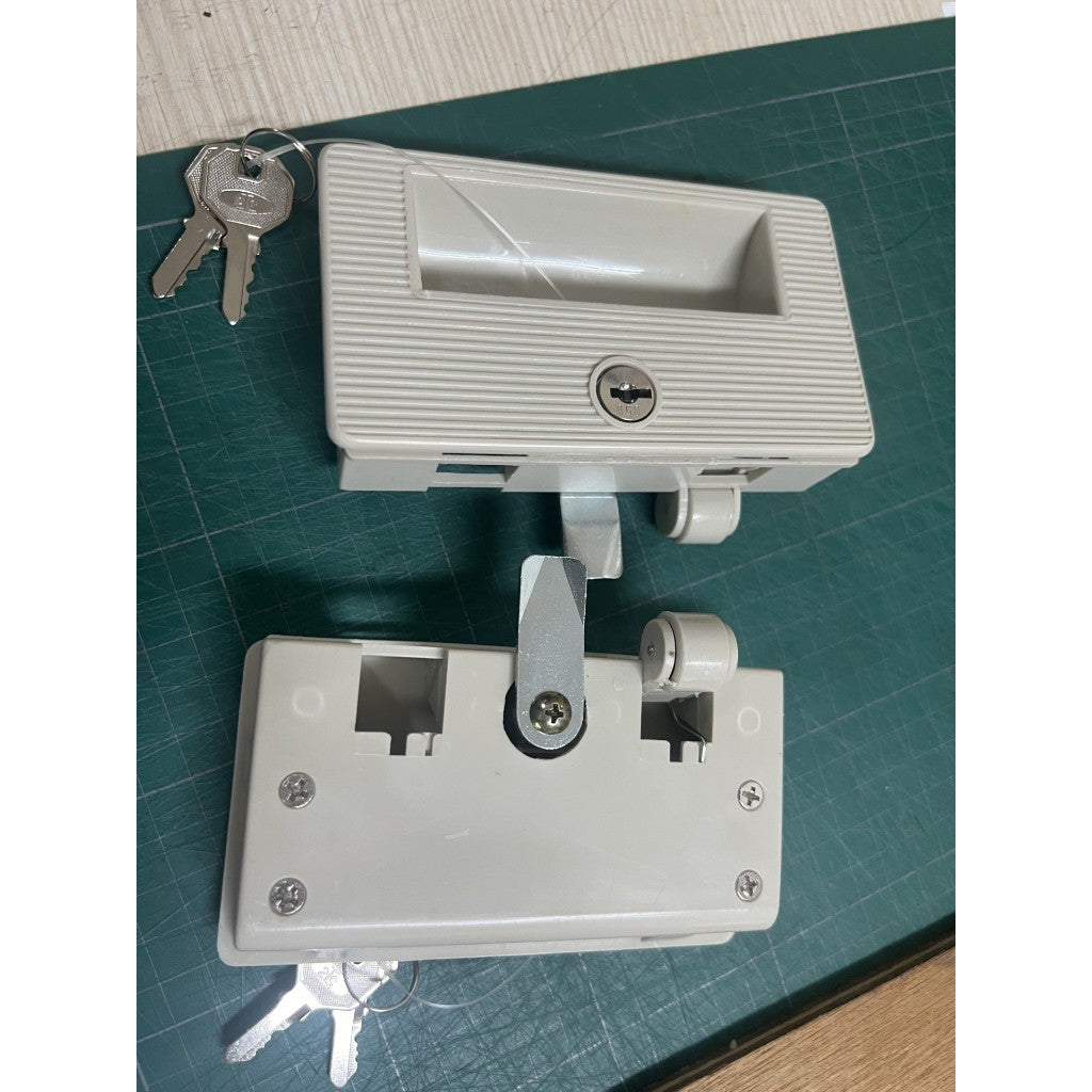 大內務櫃鎖如附照片124*70mm