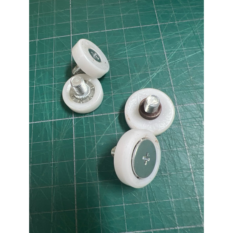 錢箱附屬零件/錢夾/錢箱固定片//錢屜滑輪/收銀箱轉接器在另一頁面
